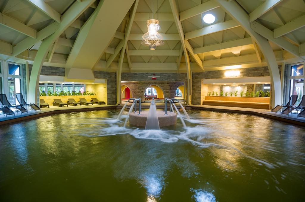 Aquaticum Debrecen Termal & Wellness Hotel Exterior photo