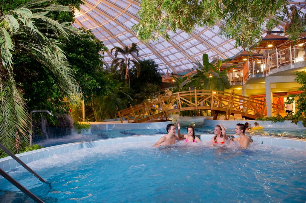 Aquaticum Debrecen Termal & Wellness Hotel Exterior photo
